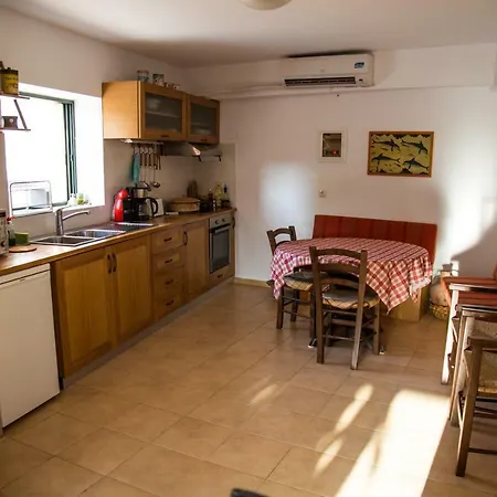 Vrondos Apartment